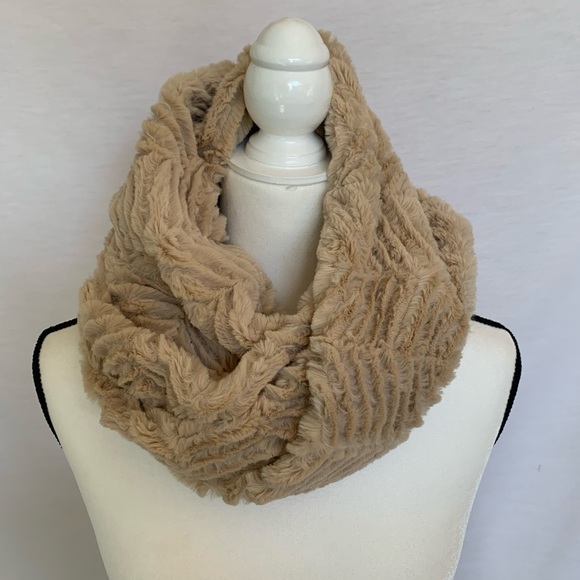 Infinity Scarf Extremely Soft - Picture 2 of 10